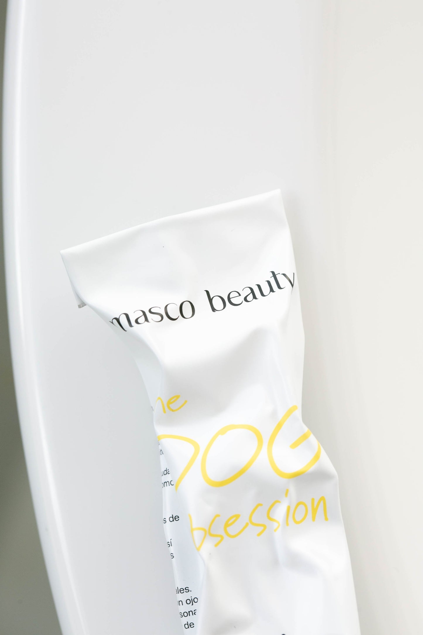 Natural cream for pads, muzzle and dry areas